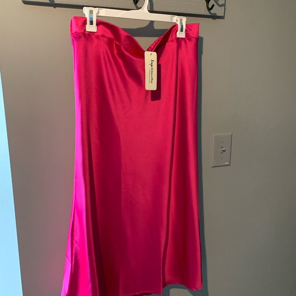 BRAND NEW Impressions Online Boutique Skirt 💕 - Picture 7 of 7